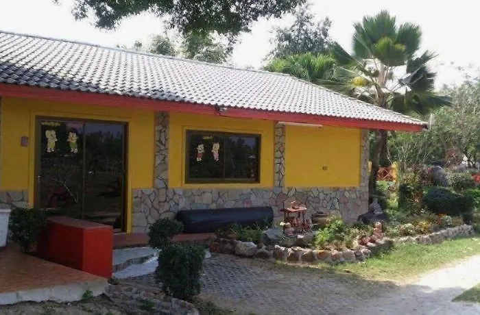 รีสอร์ท Suanphuen Pawai 3*